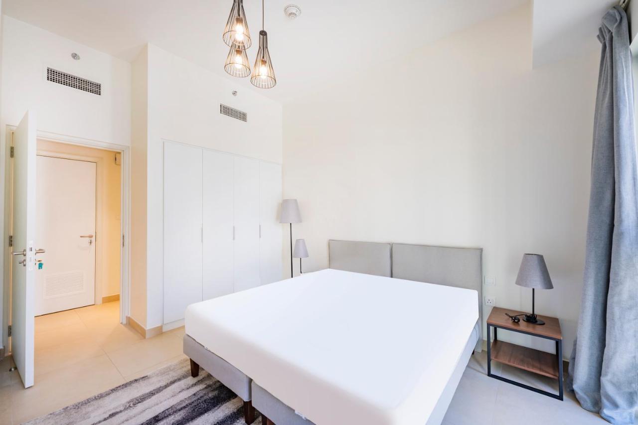 Expo Village Serviced Apartments Дубай Екстер'єр фото