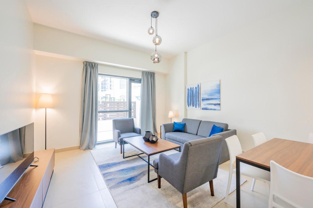 Expo Village Serviced Apartments Дубай Екстер'єр фото